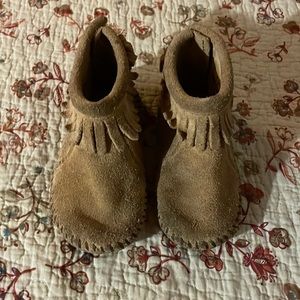 Toddler Minnetonka moccasins size 5